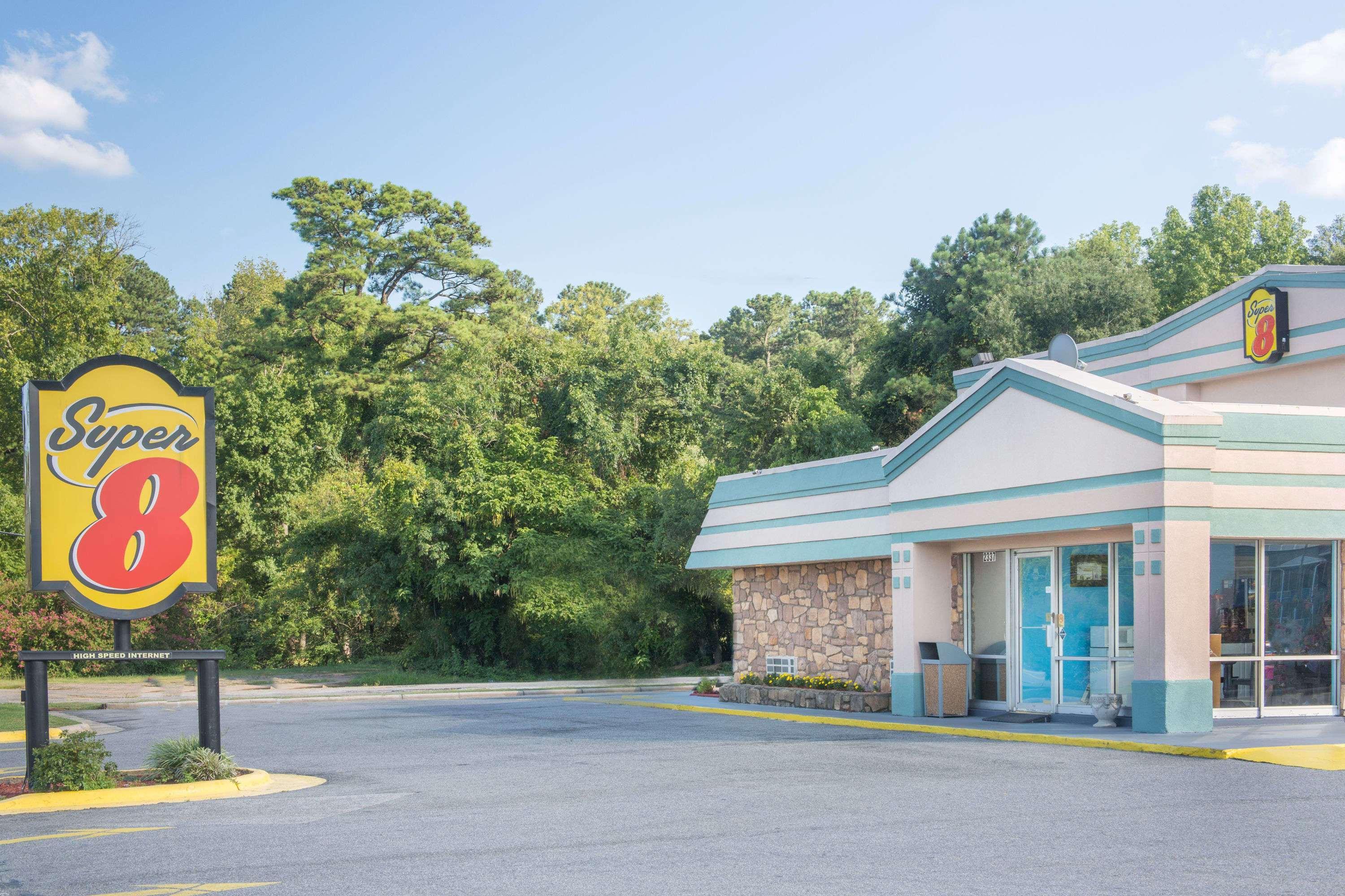 Super 8 By Wyndham Durham/University Area Nc Hotel Exterior photo