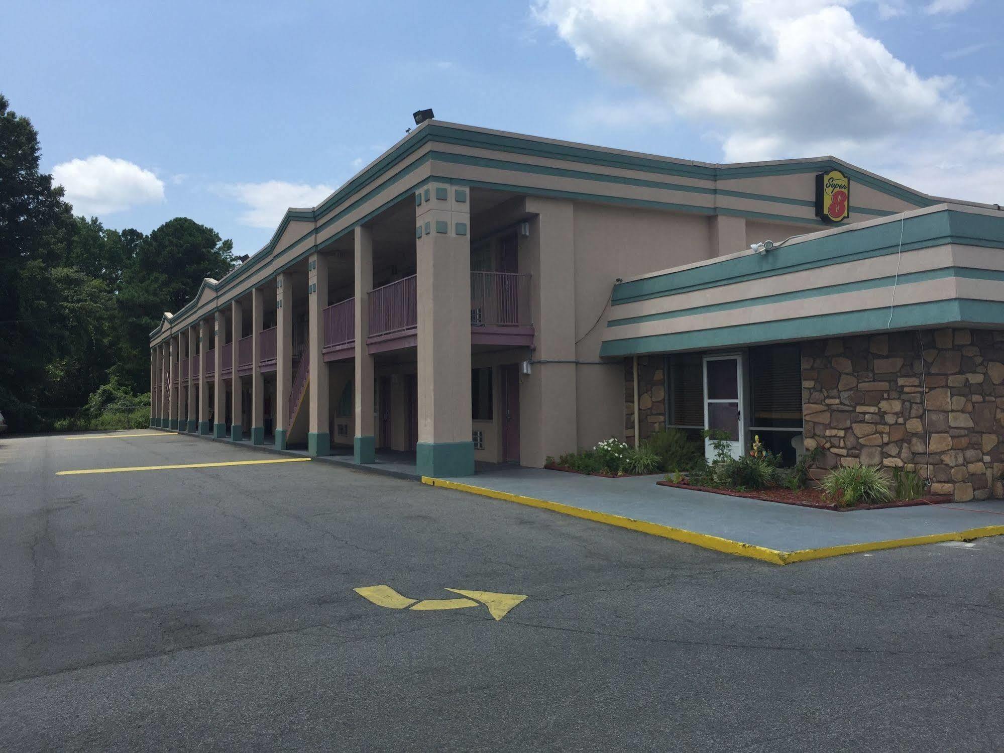 Super 8 By Wyndham Durham/University Area Nc Hotel Exterior photo