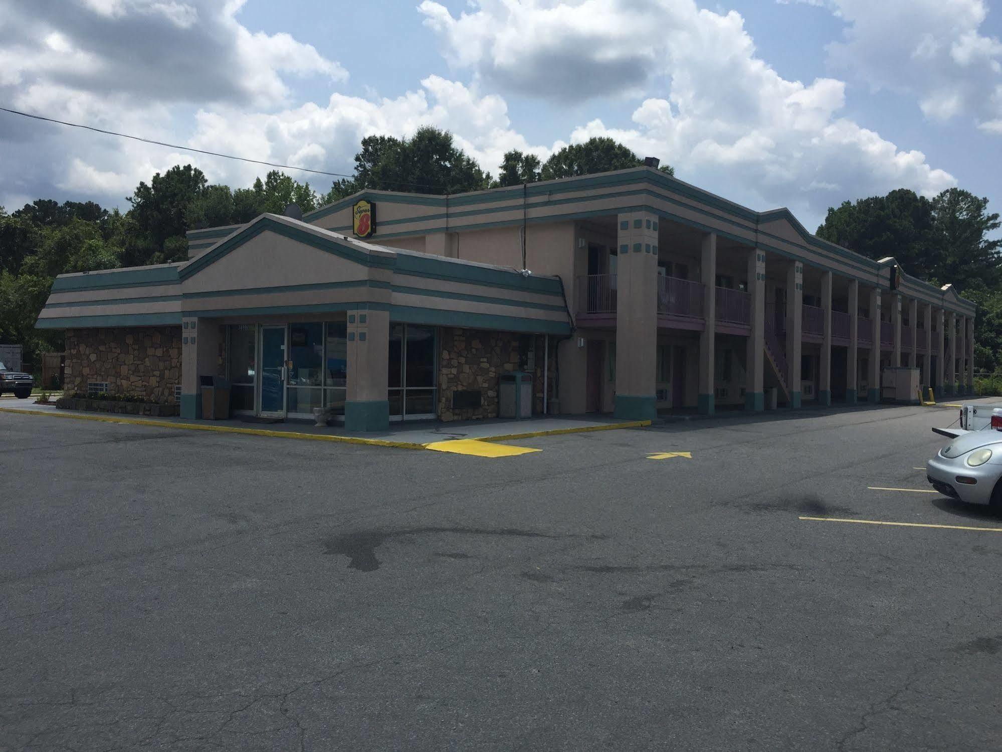 Super 8 By Wyndham Durham/University Area Nc Exterior photo
