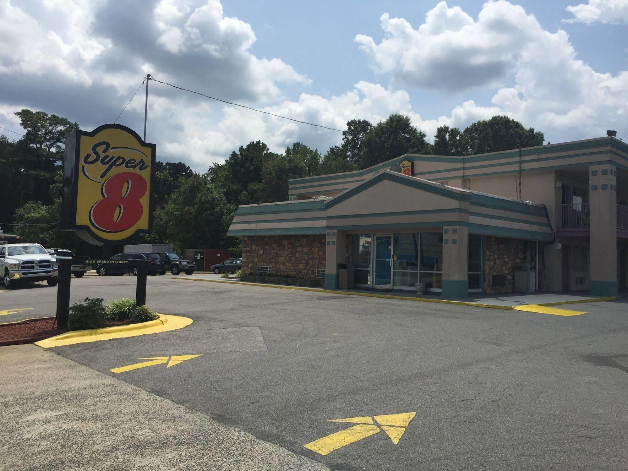 Super 8 By Wyndham Durham/University Area Nc Exterior photo